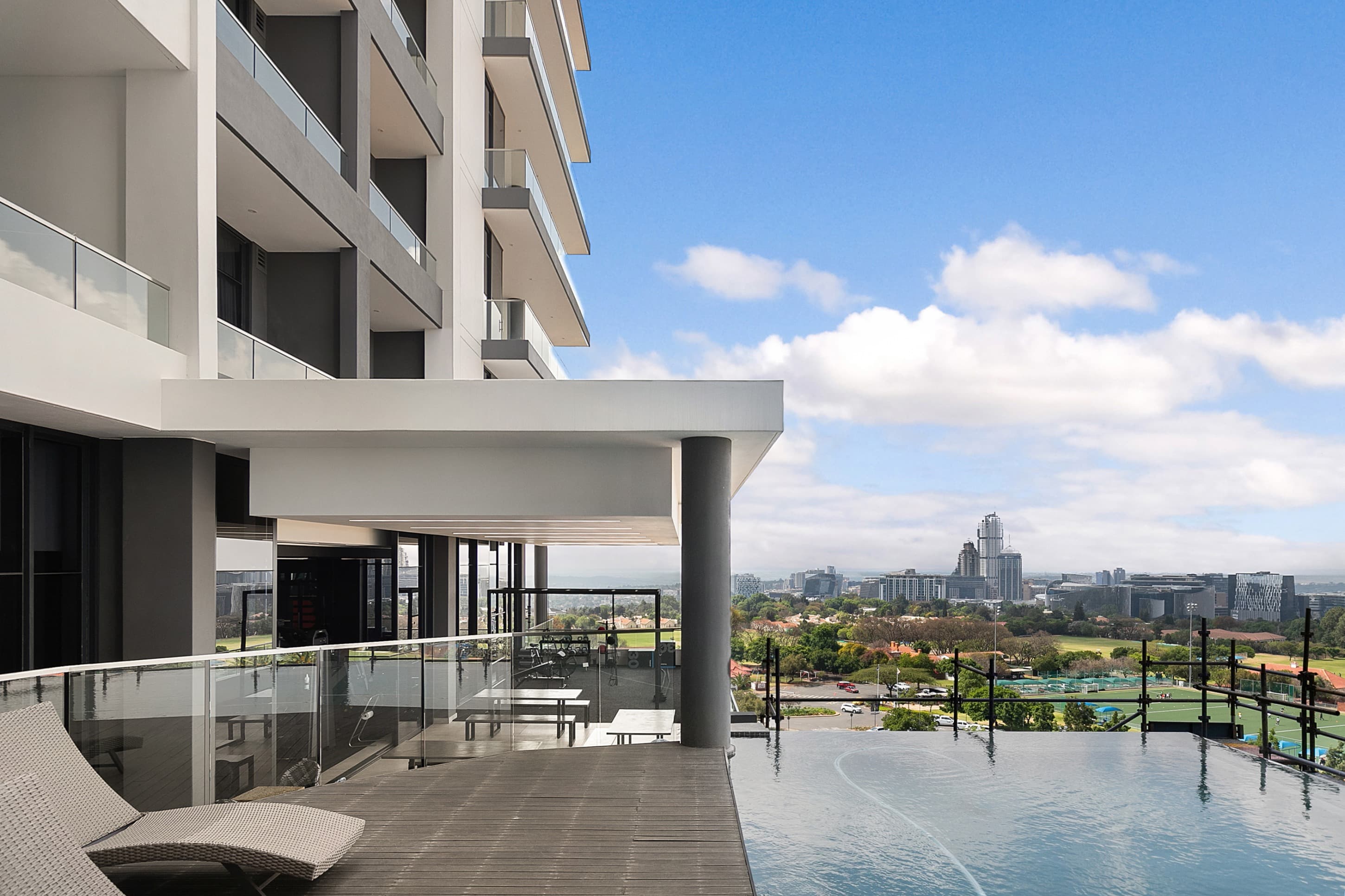 Chic Sandton Studio Apartment/High Speed WiFi