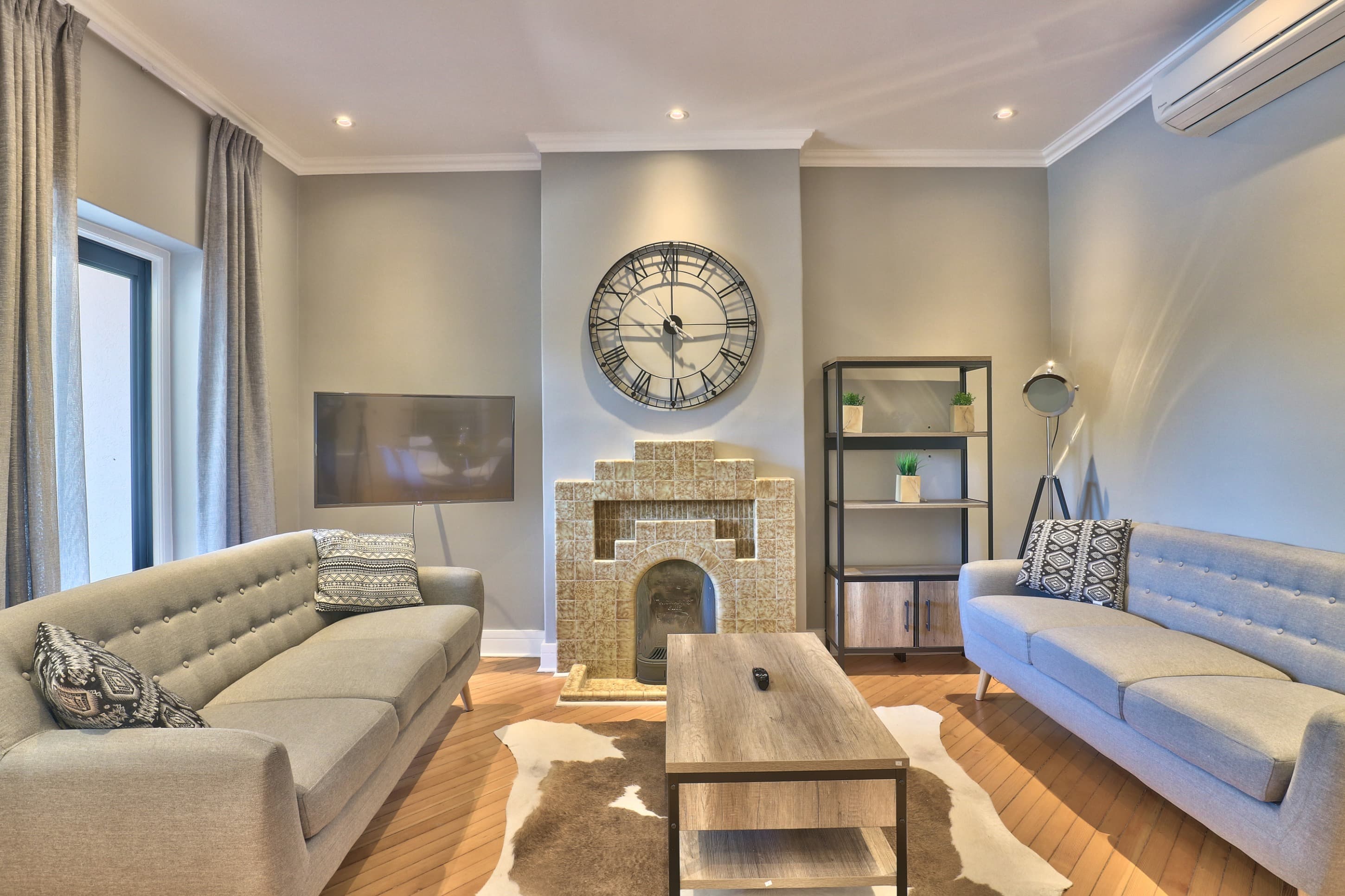 Chic Apartment | Balcony | Fast WiFi | Pool Access