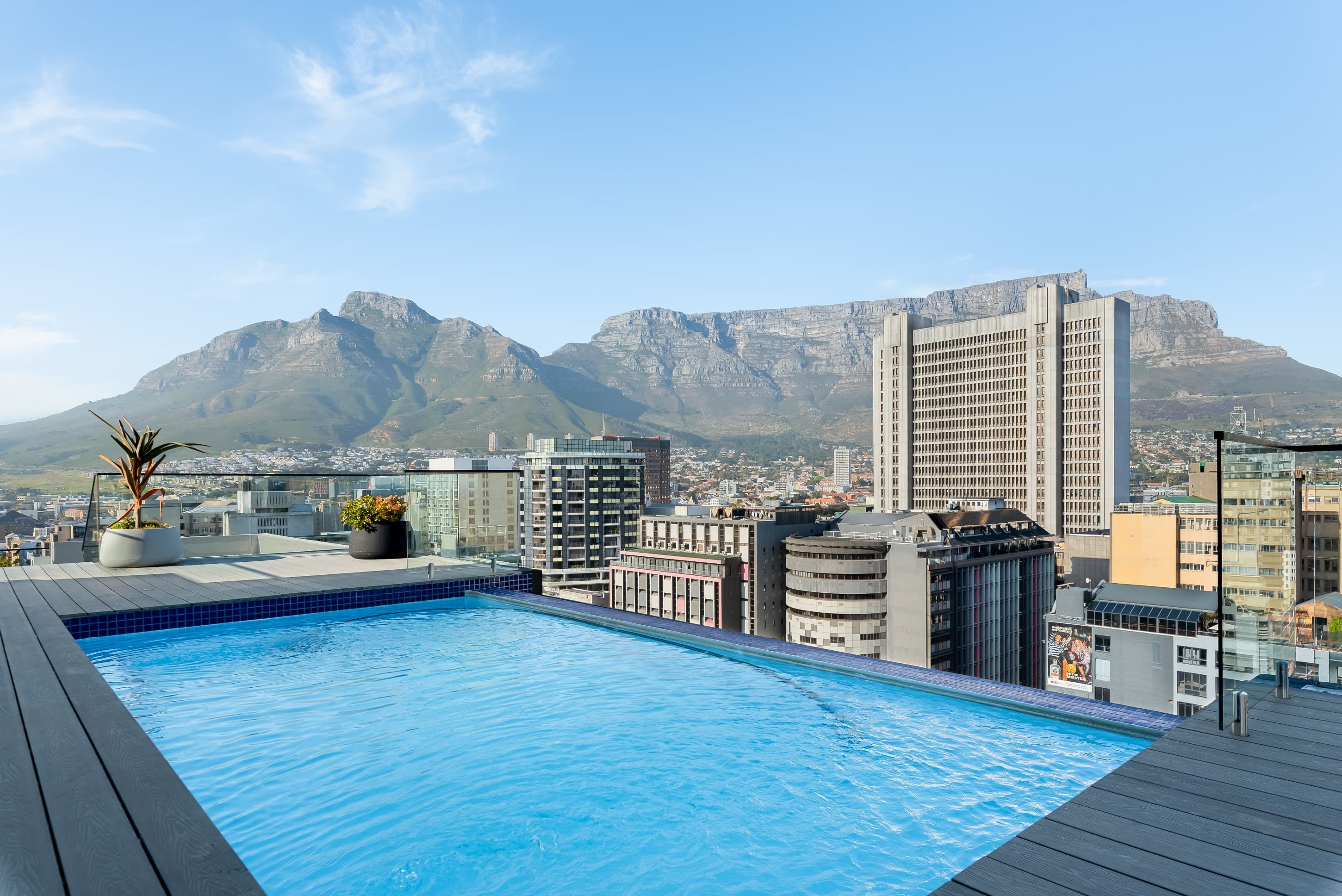 Stylish Minimalist: The Tokyo|Mountain & City View